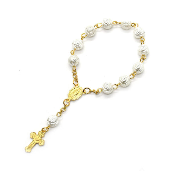 Hde0a165a7fff4b21b0476a2a0833f4bca Komi Wholesale Religious Pearl Roses Carved Alloy Virgin Mary Medal Center Cross Crucifix Pendant Rosary Bracelet Hanging Car