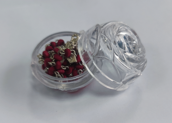 2024 wholesales rose plastic box packaging red fragrance wooden beads holy silver cross pendant maria center rosary necklace