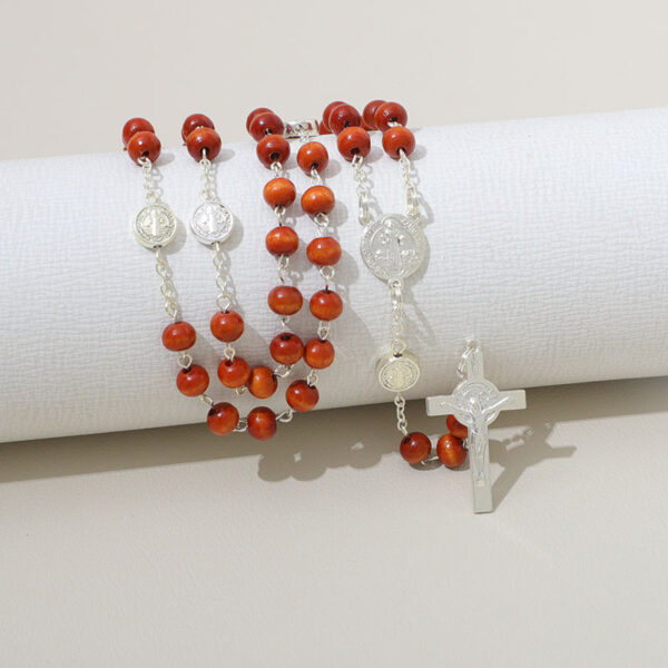 2024 Wholesale Handmade Wooden Saint Benedict Catholic Religious Rosary Jesus Alloy Cross Prayer Necklace Gifts