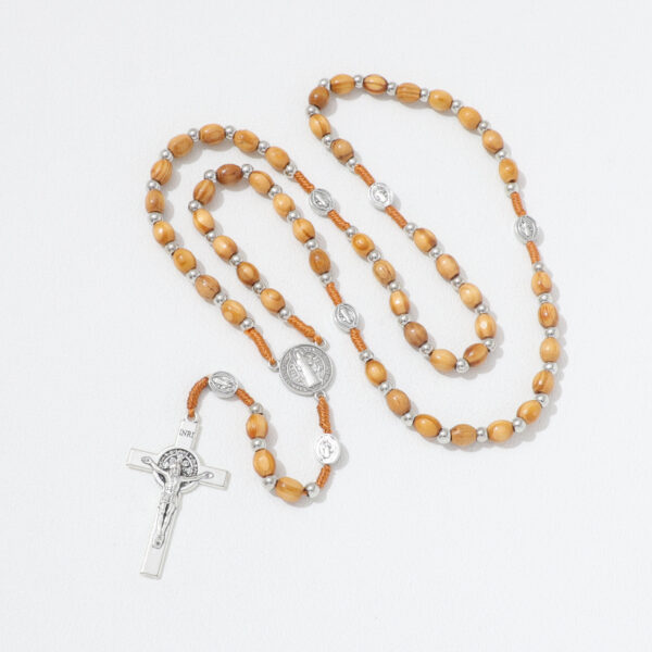 2024 Wooden Rosary Necklace Wooden Beads Saint Benedict Alloy Medal Rosary Necklace Jesus Cross Pendant Religious Prayer Jewelry