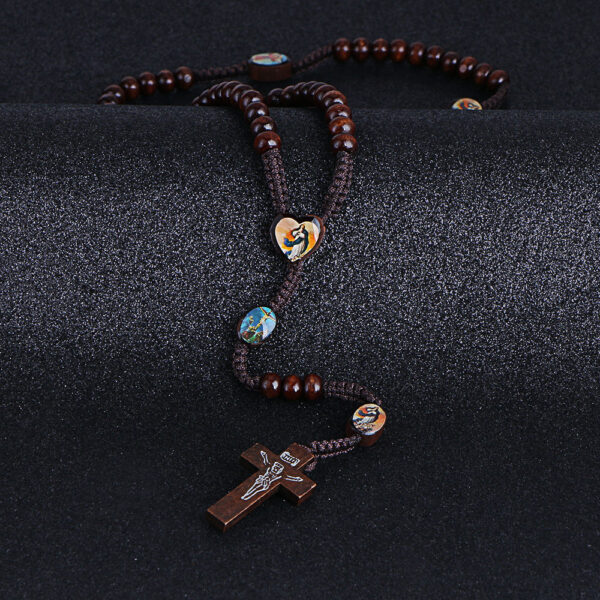 Komi Wooden Beads Pattern Cord Rosary Necklace St Benedict Medal Jesus Cross Pendant Necklace Catholic Religious Jewelry