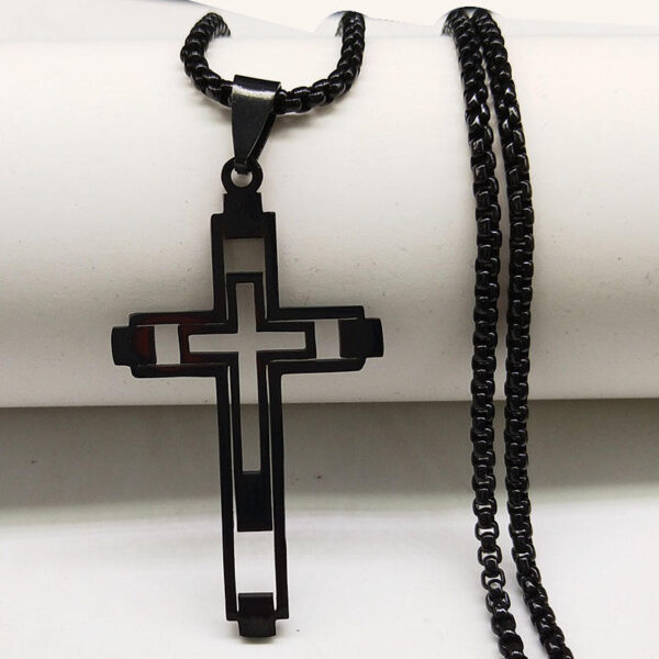 Komi 2023 New Stainless Steel Religious Hollow Cross Men's Necklace Gold Silver Black Men's Necklace Jewelry Wholesale