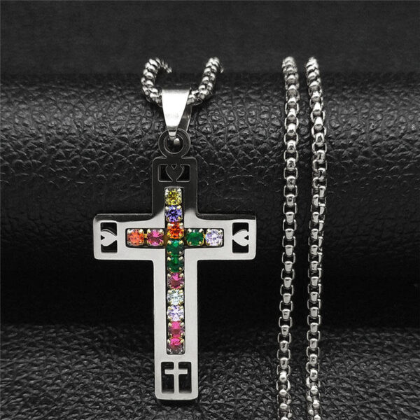 KOMI 2024 New Light Luxury Niche Design High Sense Stainless Steel Cross Religious Necklace Diamond Pendant
