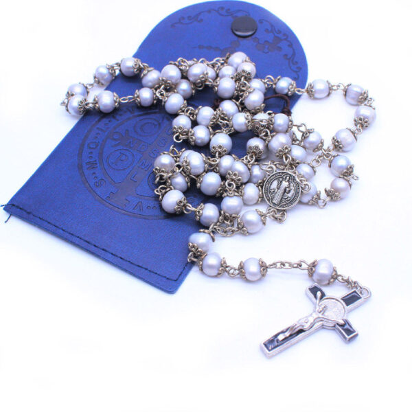 2023 Komi Wholesales Religious Catholicism Glass Pearl Beads Wedding Gift Prayer Rosary Necklace With Leather Bag