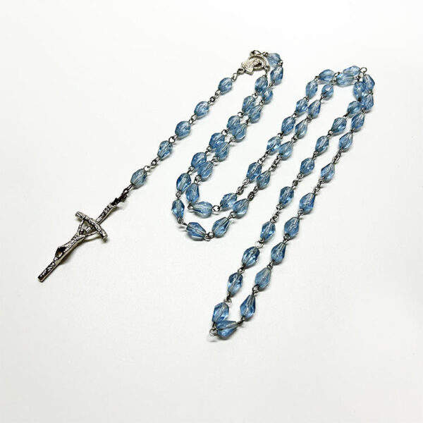 KOMI 2024 New White Copper Chain Link Multi-faceted Cross Pendant Religious Bead Necklace
