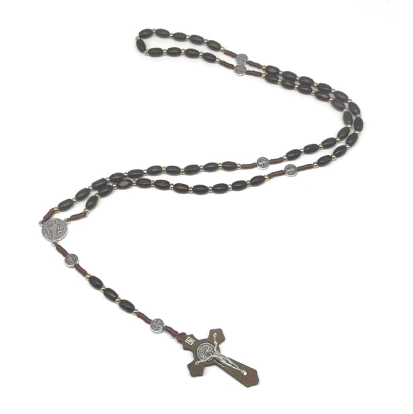 Komi Hot Selling Natural Wood Beads Saint Benedict Rosary Necklace Hand Woven Knot Bucket Bead Solid Wood Necklace