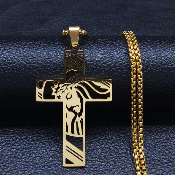 Stainless Steel Cross Jesus Pendant Necklace Men and Women Versatile Titanium Pendant Sweater Chain Guard Chain Accessories