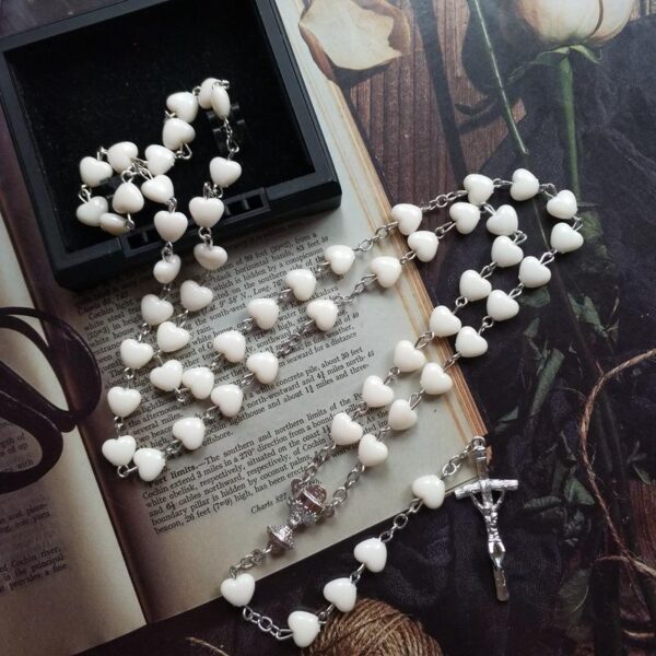 Komi Hot Selling Love Milk Color Rosary Cross Necklace Pendant Crucifix Pendant Rosary Catholic Necklace