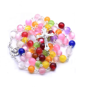 2024 Komi Fashion Religious Catholic Jewelry Colorful Resin Beads Jesus Cross Pendant Rosary Necklace