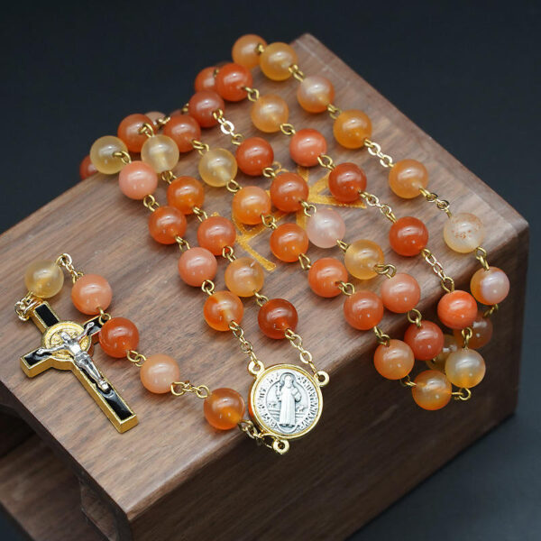 77d0bad0bf5c85ca312ad7ada167f71d_Hbe0334172fc64fa599acb285419889cdr_avif=close&webp=close KOMI New Hot Selling Saint Benedict's Natural Agate Rose Rosary Necklace