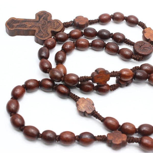 2024 New Wholesale Cheap Rosary Wooden Catholic Beads Religious Rosary with Cross Jesus Pendant Necklace
