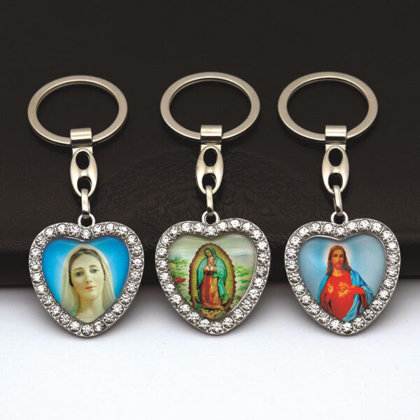 New Love Inlaid Crystal Diamond Alloy Car Saint Pattern Keychain Bag Pendant Cross Religious Keychain