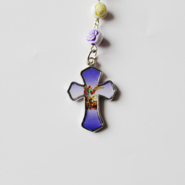 H0d503dd151e646878ed42f742c546566H KOMI Colored 8mm Rose Beaded Imitation Pearl Small Rosary Bracelet