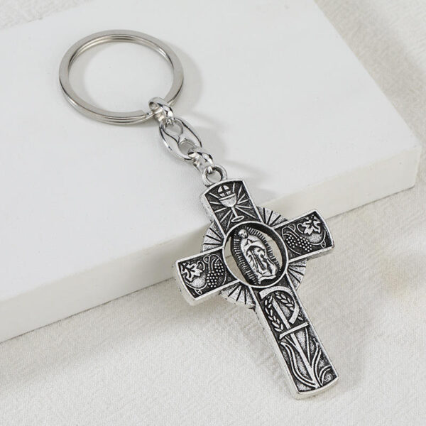 KOMI New Design Vintage Cross Pendants Religious Keychains Accessories