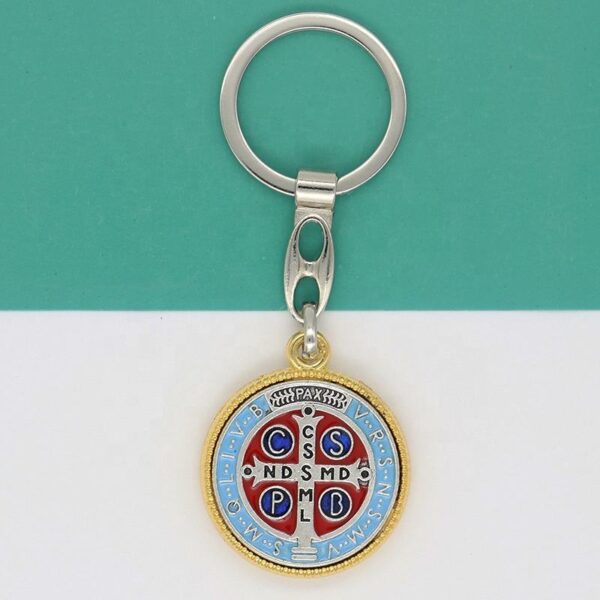 KOMI Hot Sale Saint Benedict Medal Keychain with Colored Enamel St.Benedict Pendant Keyrings Religious Gifts