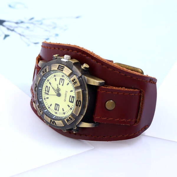 H79d4bb9e18f0423db49c09d0c08439e7o Simple DIY Punk Retro Cowhide Bracelet Watch Metal Alloy Men's and Women's Bracelet Watch