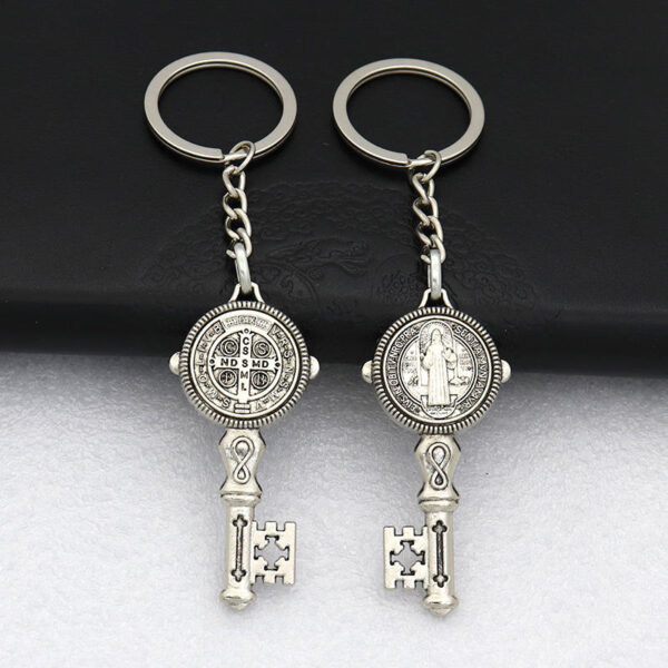 Hot Selling Saint Benedict Key Shaped Pendant Key Chain Jesus Crucifix Ring Holder Religious Trinket Metal Keychain