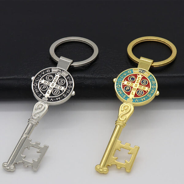Hot Selling Saint Benedict Medal Key Keychain in Gold Silver Tone Key Pattern Pendant Key Ring Great Gifts