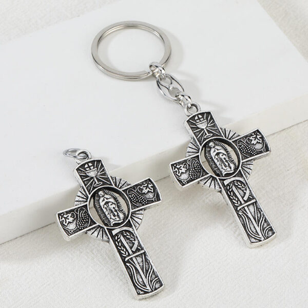 KOMI New Design Vintage Cross Pendants Religious Keychains Accessories