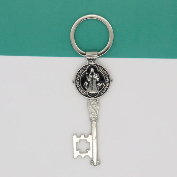 Hot Selling Saint Benedict Medal Key Keychain in Gold Silver Tone Key Pattern Pendant Key Ring Great Gifts