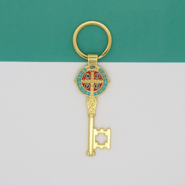 Hot Selling Saint Benedict Medal Key Keychain in Gold Silver Tone Key Pattern Pendant Key Ring Great Gifts