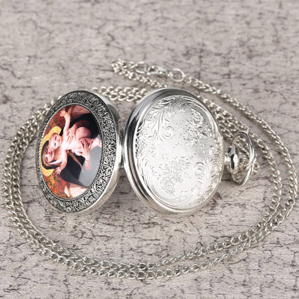 KOMI Wholesale Vintage Classic Large Pocket Watch Religious Virgin Mary and Jesus Motif Quartz Pocket Watch for Men Women Gift