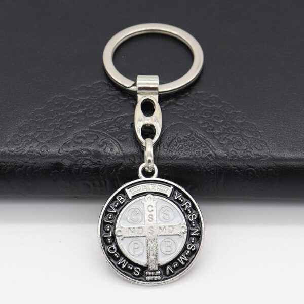 Factory Wholesale Cross Border Source Metal Crafts Key Chain Accessories Car Pendant Bag Hanging Accessories