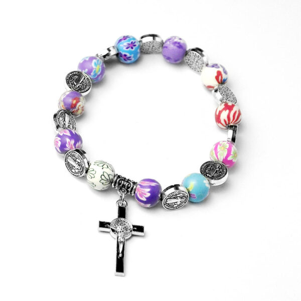 KOMI Wholesale 8mm Polymer Clay Rosary Beads Bracelet Hand String Elastic Bracelet with Cross Charm St.Benedict Beaded Bangles