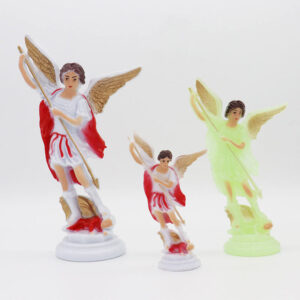 KOMI Home Decorations Resin Figurine Polyresin Table Standing Outdoor Garden Statue Red Green Fairy Craft Gift