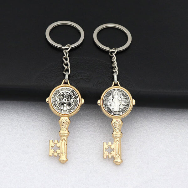 Hot Selling Saint Benedict Key Shaped Pendant Key Chain Jesus Crucifix Ring Holder Religious Trinket Metal Keychain
