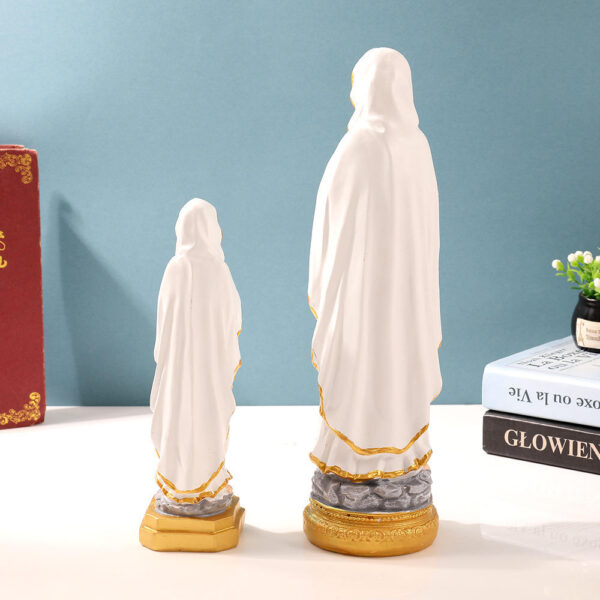 Hot Selling Two-handed Palm Our Lady of Lourdes Virgin Statue Decorations Religious Interior Decoration Gifts Resin Crafts