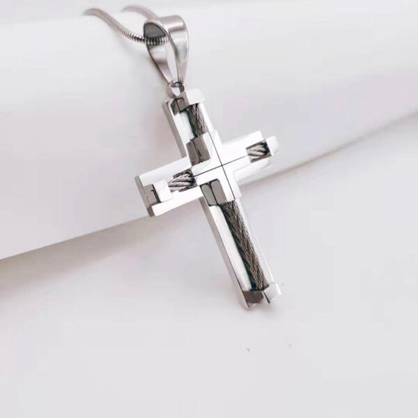 2024 Komi 316L Stainless Steel Cross Necklace Chain Lobster Clasp Christian Jesus Pendant Necklace for Men