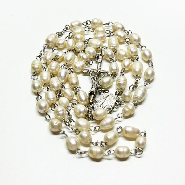 a5acef6e6b5f8fbbe24d97af08bf844b_H76a85bd50b2342ae8426f07ed83c0c8bG_avif=close&webp=close KOMI Natural Pearl Rosary Necklace Freshwater Pearl with Jesus Cross Pendant Choker Necklace for Women Girls Religious Gifts