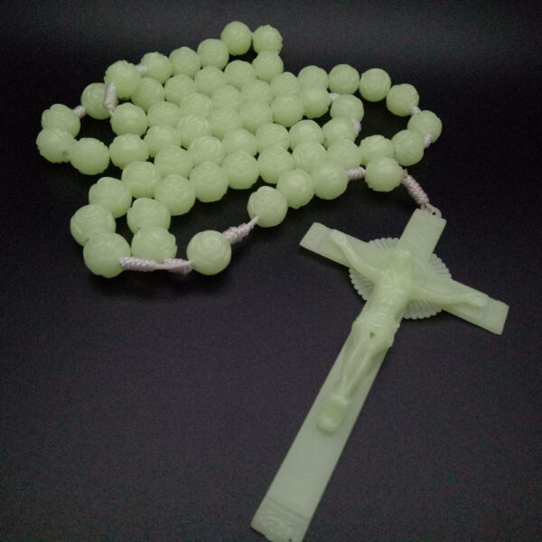 KOMI Wall Decoration Luminous Rose Rosary Cross Home Decoration Prayer Beads 112g