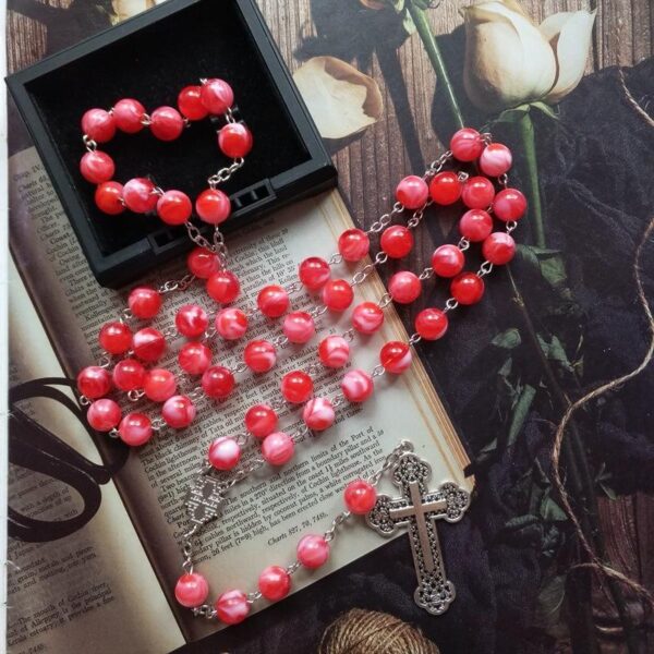 Komi 2023 New 10MM Red Rosary Cross Pendant Necklaces Religious High Grade Jewelry Sets Wholesale