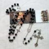 Komi 2023 New Gothic Black Simple Cross Religious Pendant Necklace Rosary Prayer Jewelry Necklaces