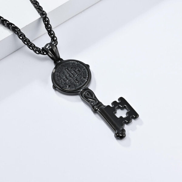 c4b07047c452c1854697dabed40454f4_H9dd8c023d23c4c6e9be7e26f426639daG_avif=close&webp=close KOMI Saint Benedict Exorcist Stainless Steel Key Pendant Necklace Silver St.Benedict Religious Pendant Chain Necklace for Men