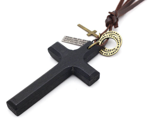 New Hot-selling Retro Style Personalized Leather Rope Necklace Natural Wood Cross hang Tag Sweater Chain