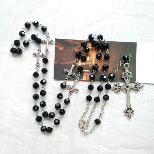 Komi 2023 New Gothic Black Simple Cross Religious Pendant Necklace Rosary Prayer Jewelry Necklaces