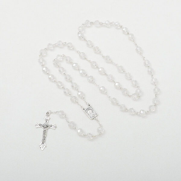e66d05250c9a2db27e5c175117c958a7_H621180d2ed7c4f9eb2855c5546872671b_avif=close&webp=close Hot Sell Rosary 8*6mm Glass Cut Face Crystal Jesus Cross Christ Maria Stock Rosary Necklace