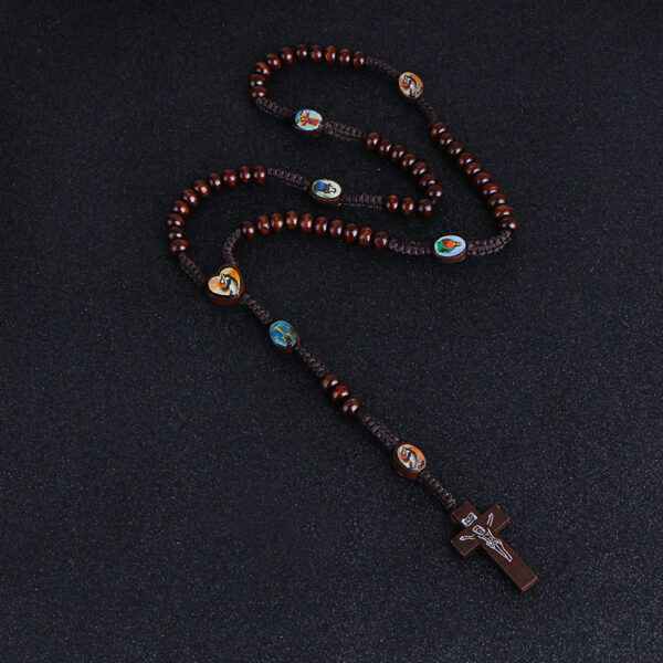 Komi Wooden Beads Pattern Cord Rosary Necklace St Benedict Medal Jesus Cross Pendant Necklace Catholic Religious Jewelry