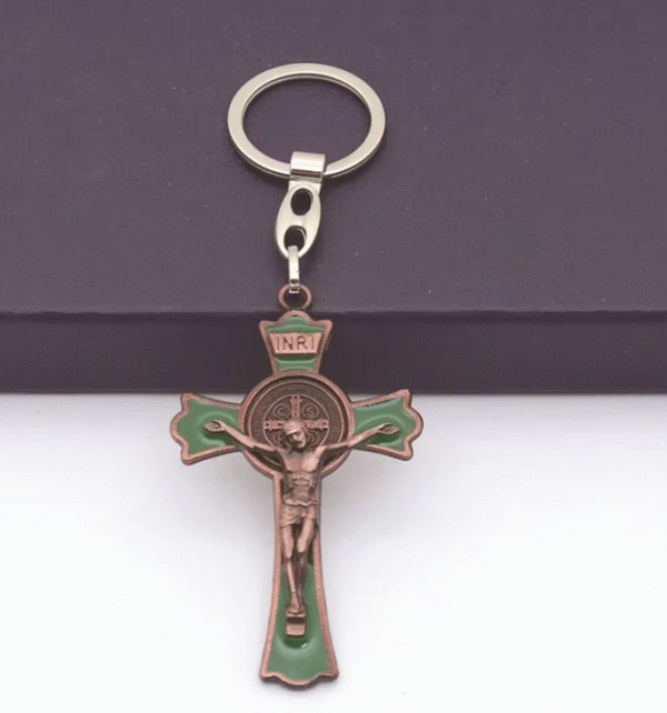 KOMI Cross Collection Hot Sale Car Pendant Bag Hanging Ornaments Metal Alloy Religious Cross Keychain Jewelry Accessories