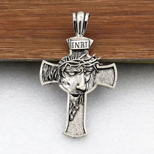 KOMI Vintage Figure Crucifix Pendant Necklace Keychain Jewelry Set Image Cross Religious Craft Gifts Car Accessories