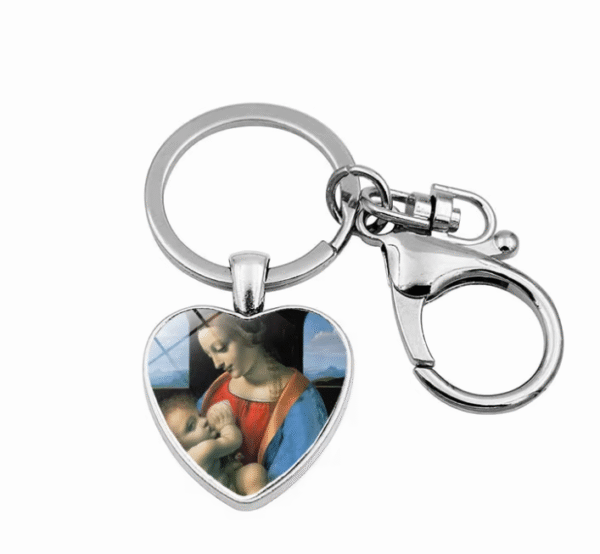 KOMI Religious Fashion Accessory Virgin Mary Heart Charms Keychain Metal Keyrings Keychains for Women Birthday Crafts Gifts