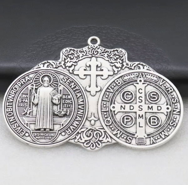 企业微信截图_20250823144900 KOMI 8.8cm*6.1cm St. Benedict Pendant Keychain Wholesale Religious Jewelry