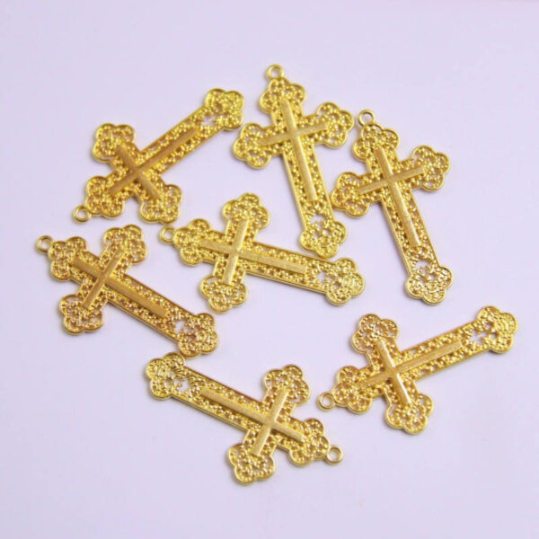 KOMI Gold Plated Vintage Hollow Cross Pendant DIY Metal Cross Charms Pendants for Jewelry Necklace Keyring Accessory Decoration