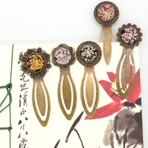 2d131e548983f4106318f232fc85d107_Ha23b59fd6b3846c1a423f9ce086e40b3G_avif=close&webp=close Komi Diy Vintage Alloy Lace Bookmark Eternal Dried Flower Alloy Base Holder Religious Images Customized Bookmark