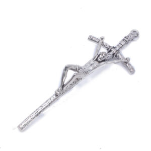 Dreamwork Crucifix Wall Cross Religious Hanging Metal Alloy Jesus Cross Home Decoration Jewelry Accessories in Anti-Silver