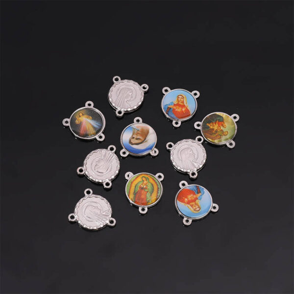 European and American Cross-border Hot Selling Religious Handicraft Alloy Cross Wholesale Die Casting Accessories