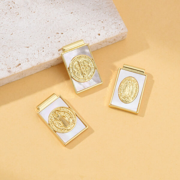 5b4524a74ee3a8457b7d8ffddffb1fba_H231c0f307e414126a174854de8d0e2cac_avif=close&webp=close KOMI Natural Shell Copper Plated 18k Square Virgin Mary Cross Pendant Necklace